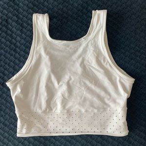 Lululemon crop top / sports bra